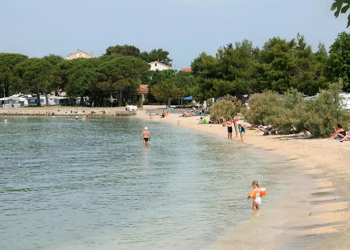Appartamento With Parking Space Banjol, Rab - 22421 Rab Town