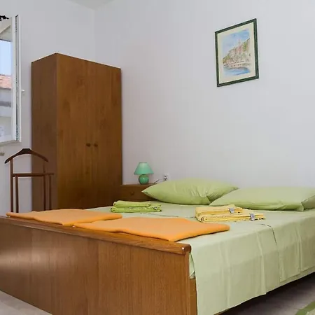 Apartment With A Parking Space Banjol, Rab - 22421