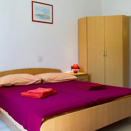 Apartment With A Parking Space Banjol, Rab - 22421